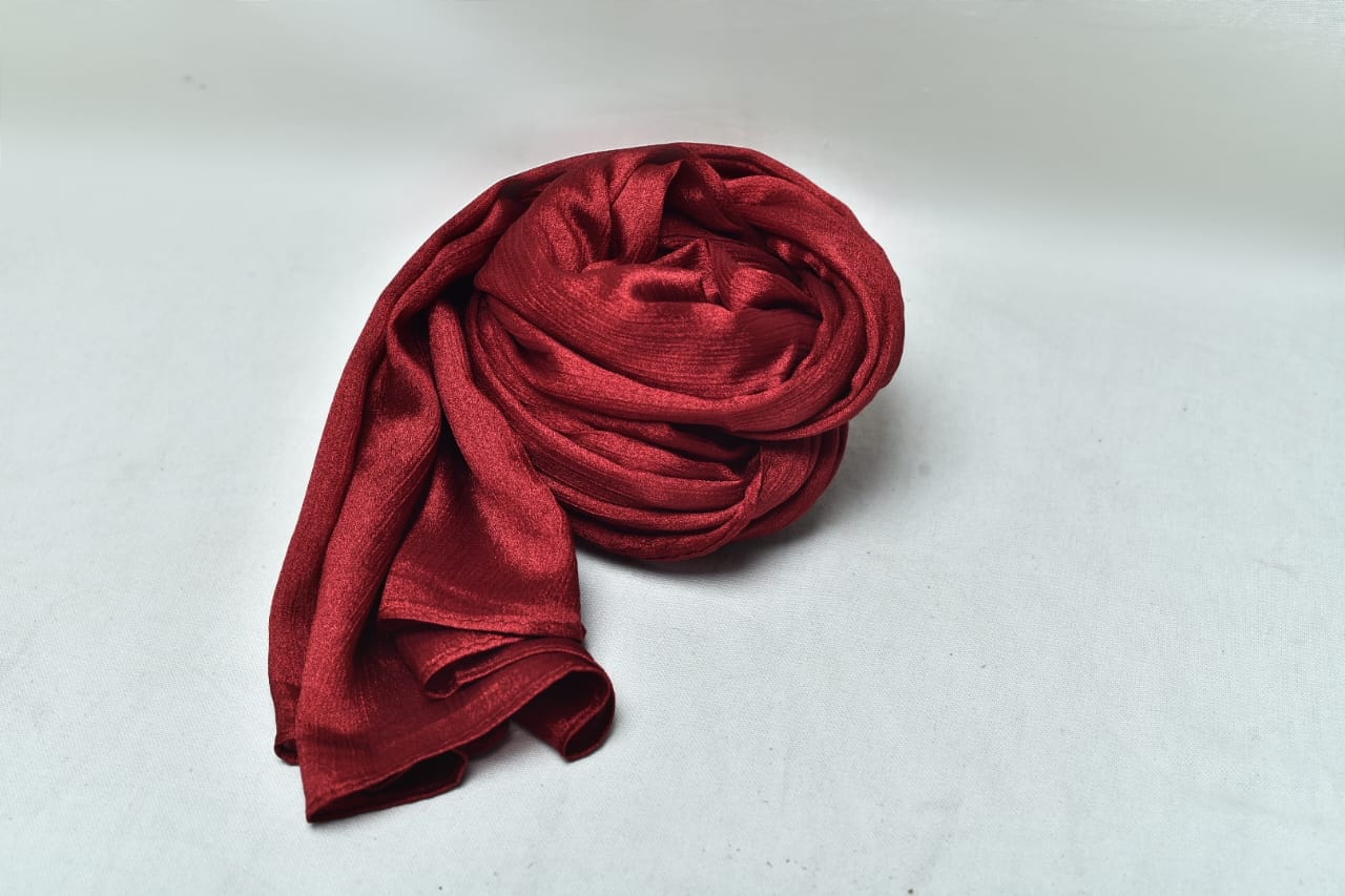 Cherry Red Crinkle Silk Hijab – Subtle Shine, Ultimate Comfort