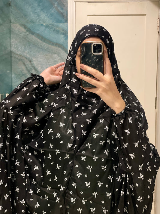 Black floral Printed Namaz Chadar with sleeves - Light Weight Namaz Chadar with Sleeves.