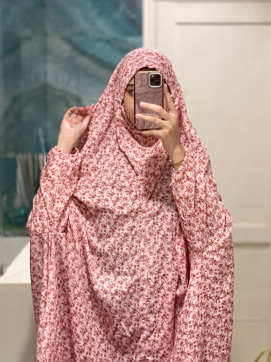 Pink and White Printed Namaz Chadar with sleeves - Light Weight Namaz Chadar with Sleeves.