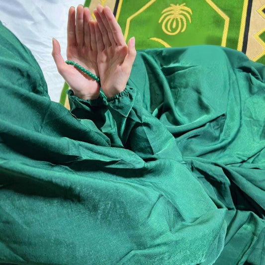 Plain Emerald Green Namaz Chadar with sleeves - Light Weight Namaz Chadar with Sleeves.
