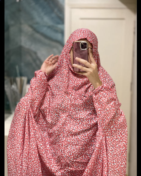 White with Pink Printed Namaz Chadar with sleeves - Light Weight Namaz Chadar with Sleeves.