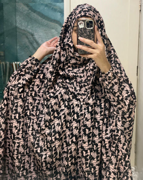 Black with Pink Printed Namaz Chadar with sleeves - Light Weight Namaz Chadar with Sleeves.