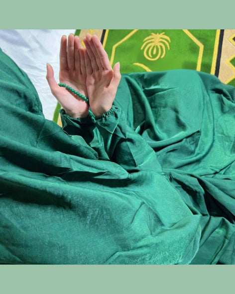 Plain Emerald Green Namaz Chadar with sleeves - Light Weight Namaz Chadar with Sleeves.