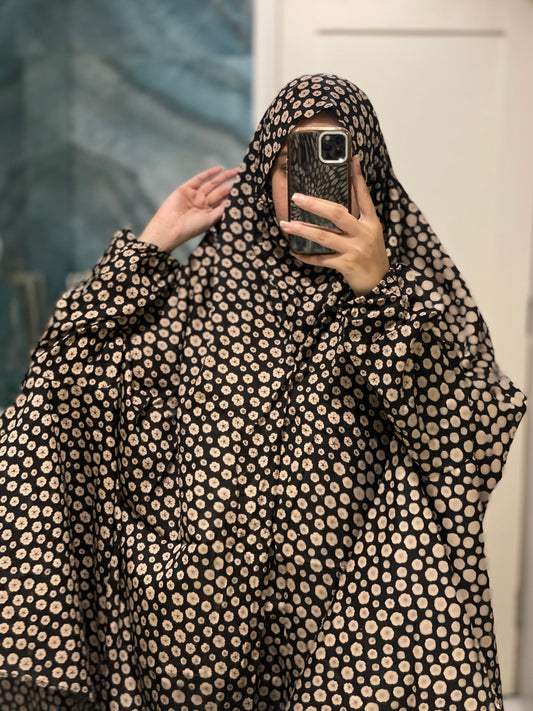 Black and Peachy Pink Printed Namaz Chadar with sleeves - Light Weight Namaz Chadar with Sleeves.
